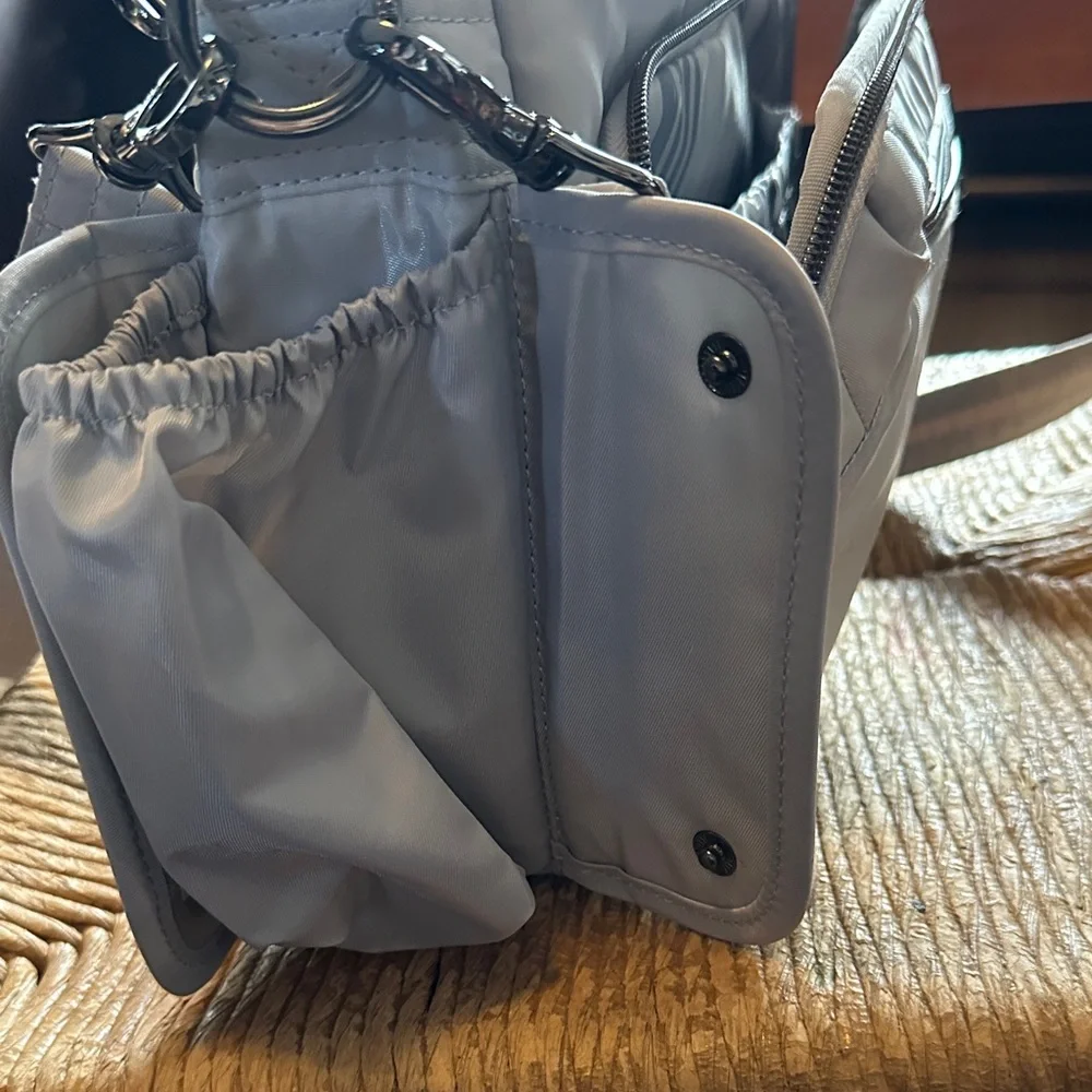 Lug LE Ultra shimmy Women's Light Gray Quilted Crossbody Bag - Picture 13 of 13